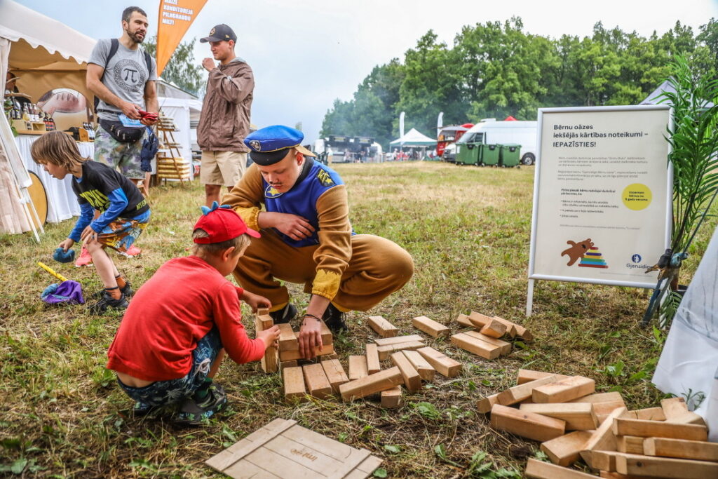 D839C774-0DEF-44BD-B9C1-68219F8AEC5E_1_105_c