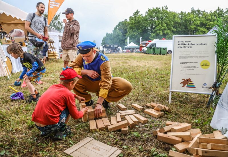 D839C774-0DEF-44BD-B9C1-68219F8AEC5E_1_105_c